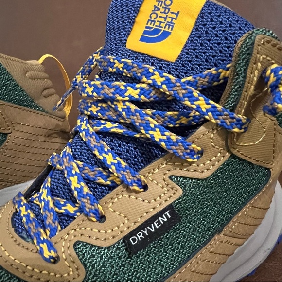 Kids The North Face Youth Fastpack Hiker Mid Walking Boots - Picture 6 of 8